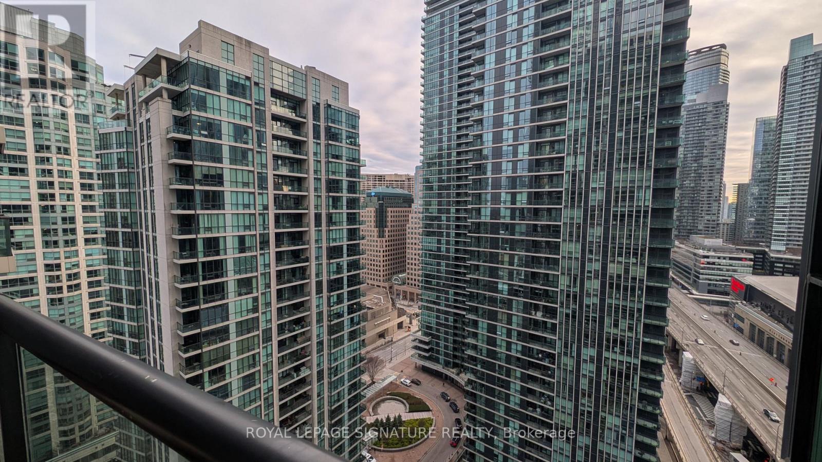 2401 - 16 Yonge Street, Toronto, Ontario  M5E 2A1 - Photo 22 - C13063126
