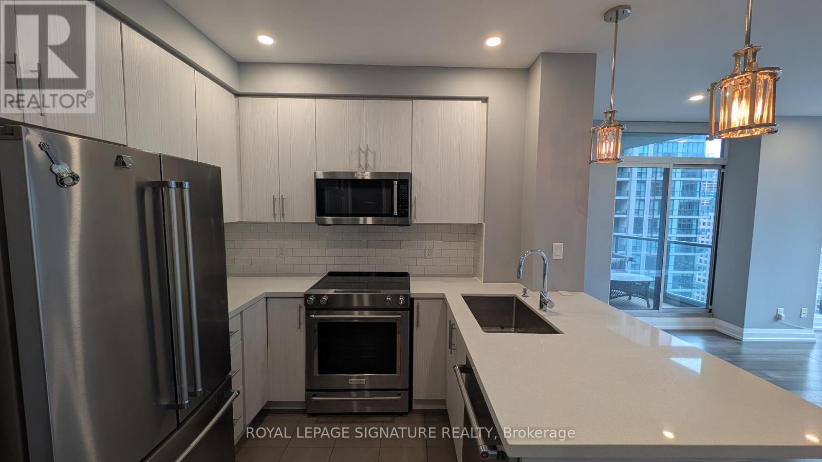 2401 - 16 Yonge Street, Toronto, Ontario  M5E 2A1 - Photo 5 - C13063126