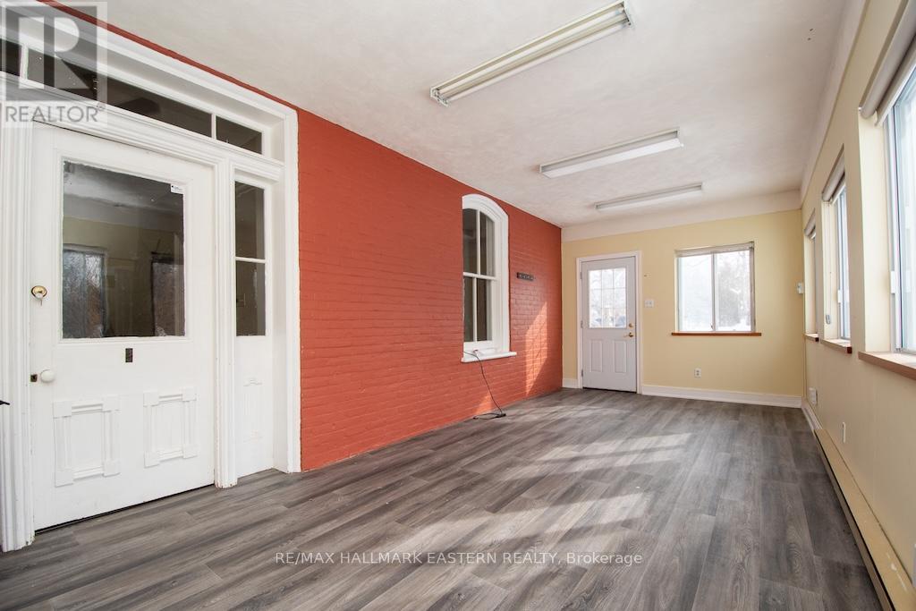 10 Hill Street, Selwyn, Ontario  K0L 2H0 - Photo 2 - X12795634