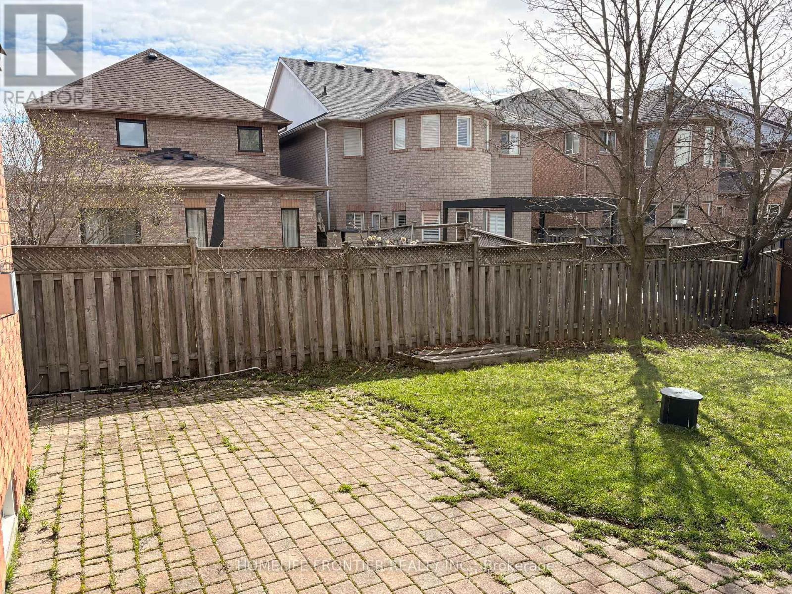 87 Estate Garden Drive, Richmond Hill, Ontario  L4E 3V6 - Photo 18 - N13038450