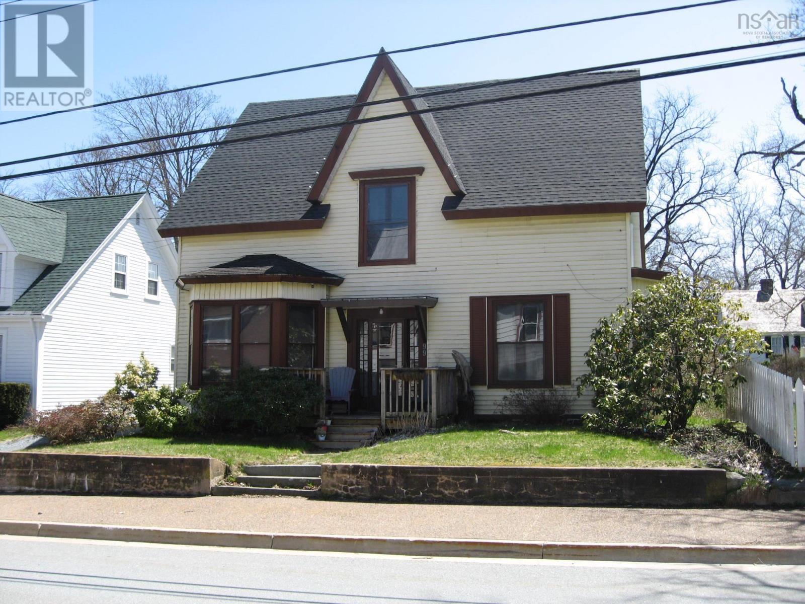 99 Main Street, liverpool, Nova Scotia