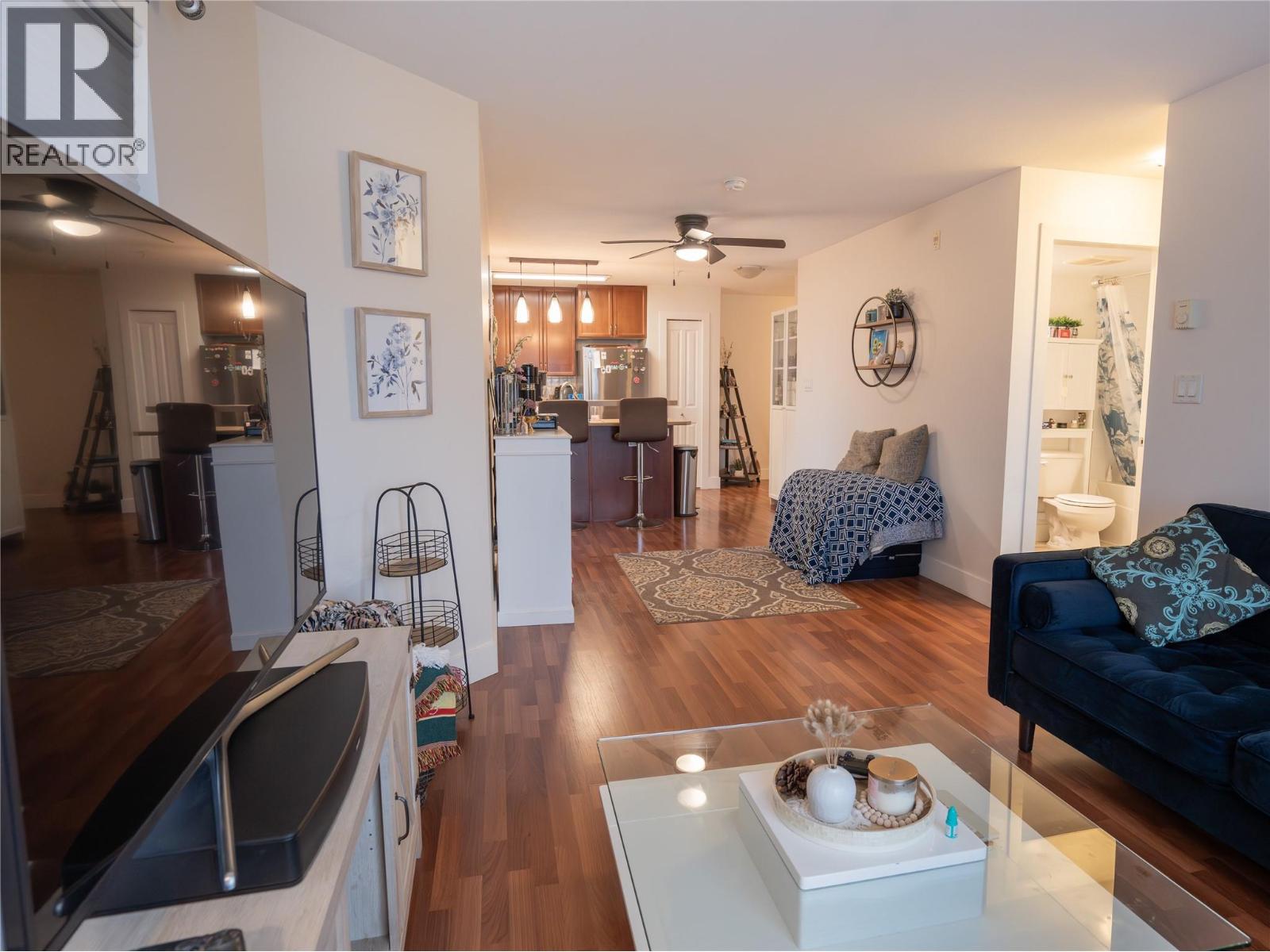246 Hastings Avenue Unit# 315, Penticton, British Columbia  V2A 2V6 - Photo 3 - 10385165