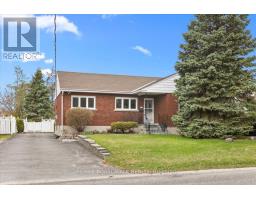 72 CROWNHILL STREET, Ottawa, Ontario