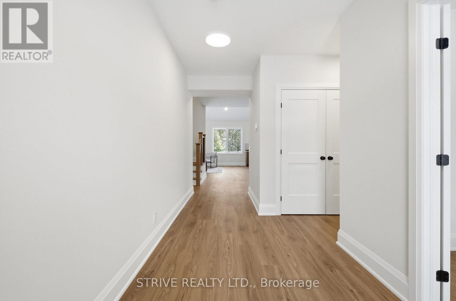 29 Northland Court, Oro-Medonte, Ontario  L9J 1C4 - Photo 3 - S13064294