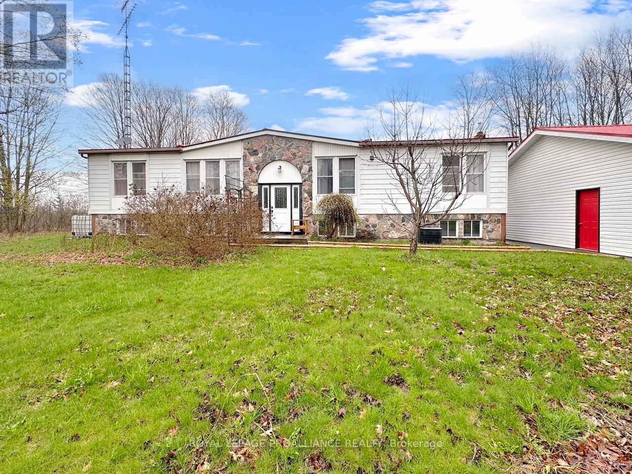 19656 Loyalist Parkway, Prince Edward County, Ontario  K0K 1T0 - Photo 1 - X13064244