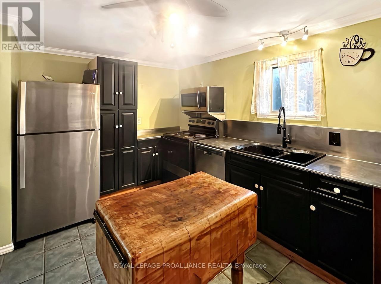 19656 Loyalist Parkway, Prince Edward County, Ontario  K0K 1T0 - Photo 9 - X13064244