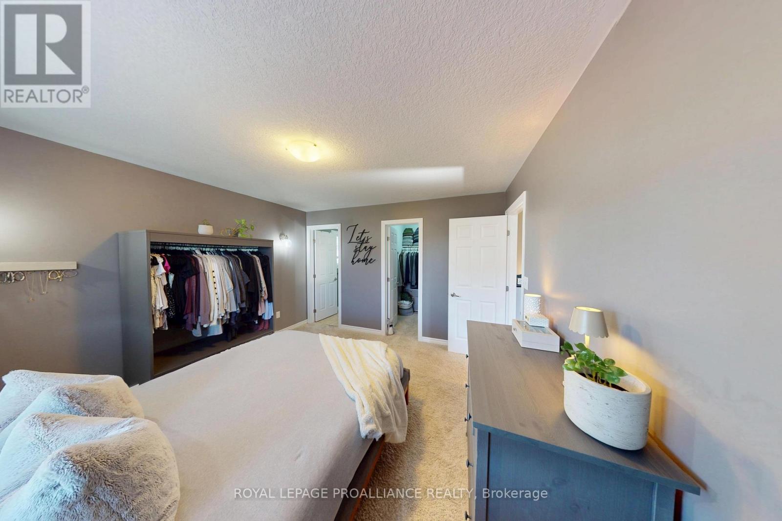 111 Hogan Crescent, Loyalist, Ontario  K7N 0A6 - Photo 16 - X13064308