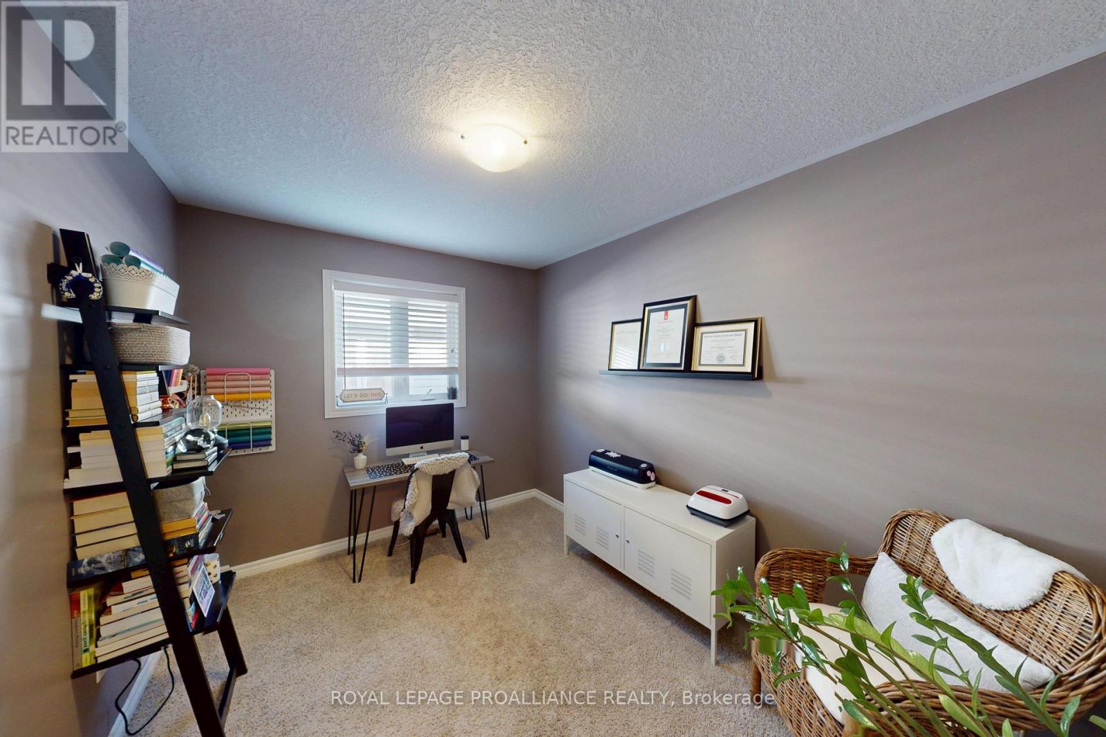 111 Hogan Crescent, Loyalist, Ontario  K7N 0A6 - Photo 19 - X13064308