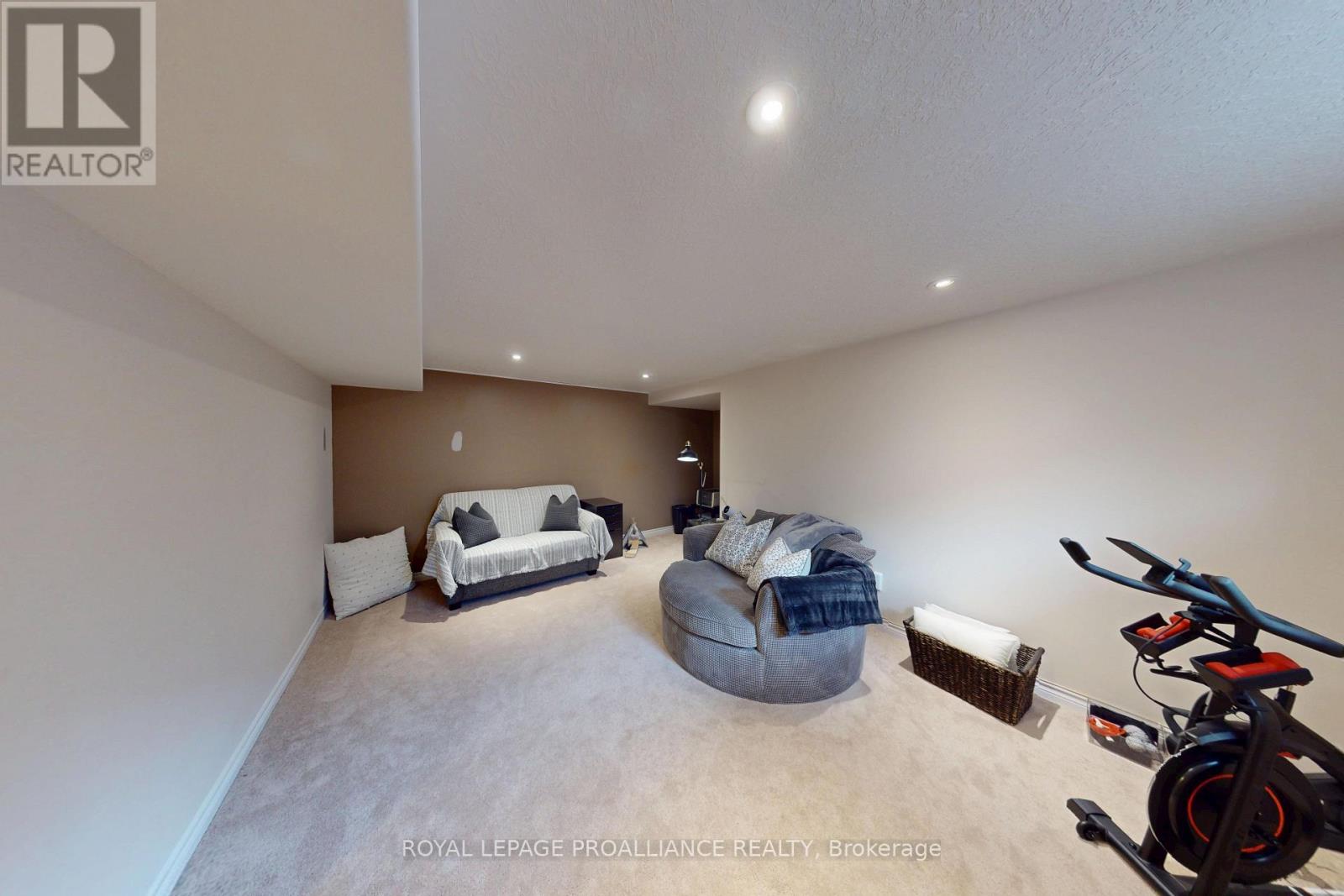111 Hogan Crescent, Loyalist, Ontario  K7N 0A6 - Photo 23 - X13064308