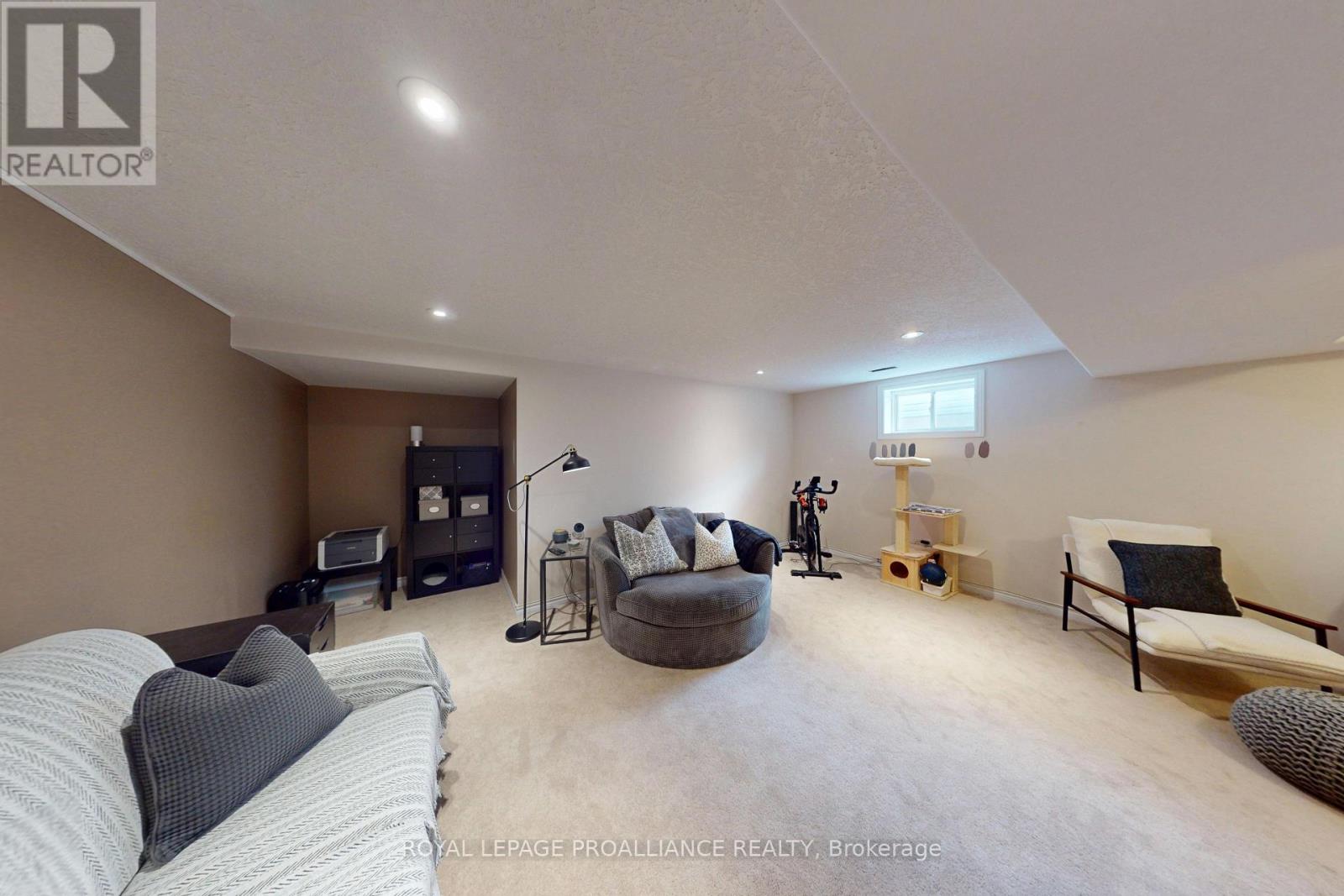 111 Hogan Crescent, Loyalist, Ontario  K7N 0A6 - Photo 24 - X13064308