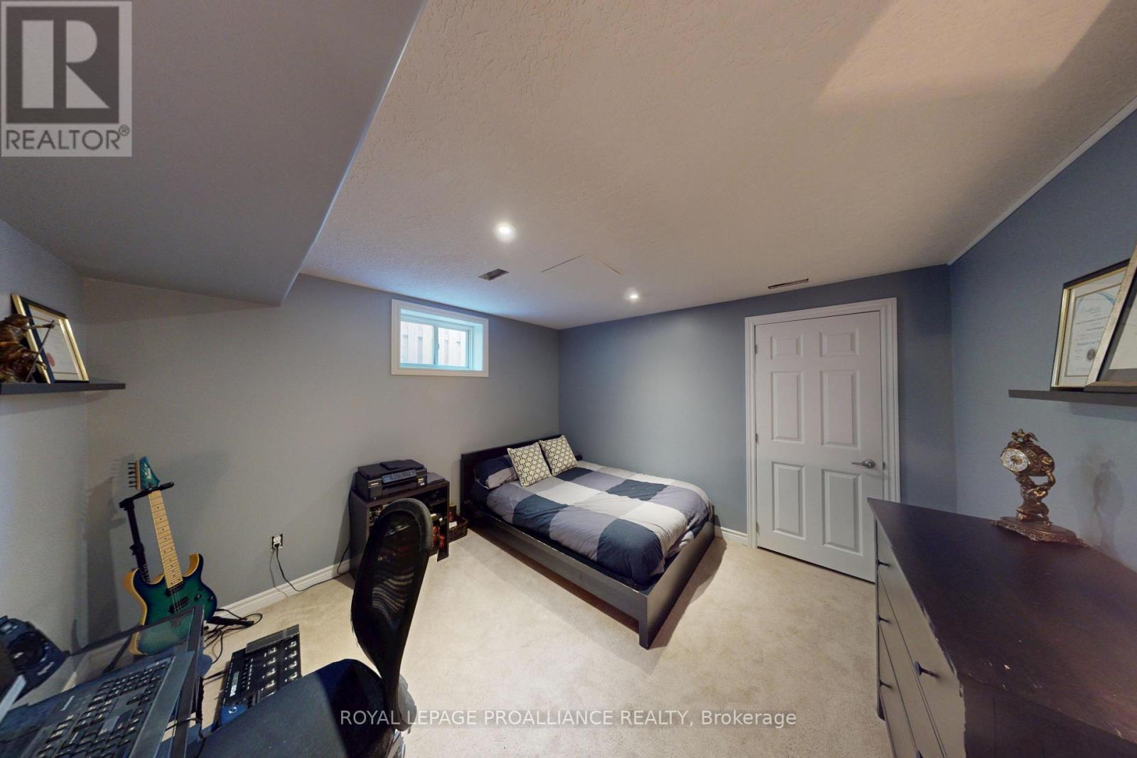 111 Hogan Crescent, Loyalist, Ontario  K7N 0A6 - Photo 29 - X13064308
