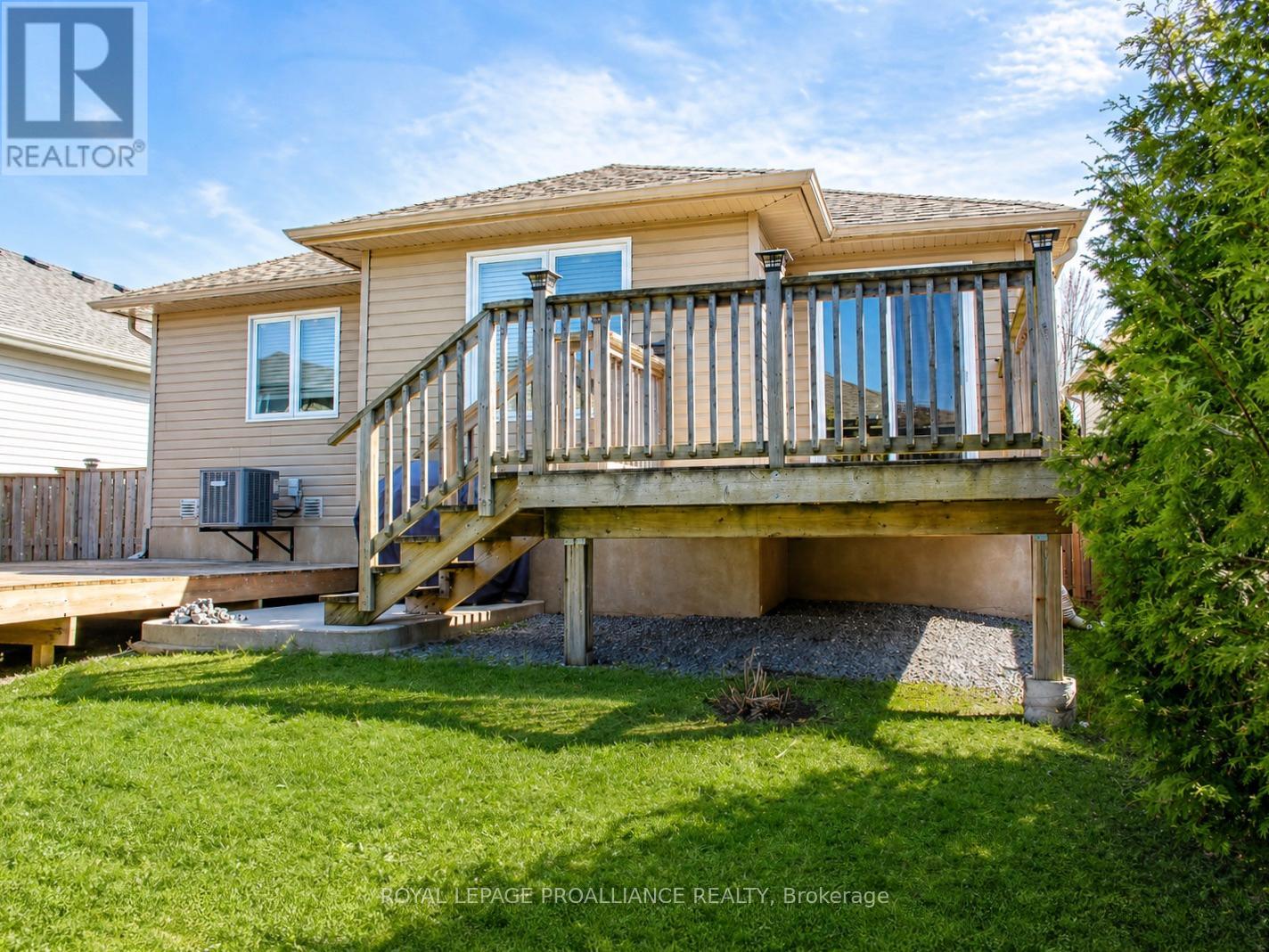 111 Hogan Crescent, Loyalist, Ontario  K7N 0A6 - Photo 30 - X13064308