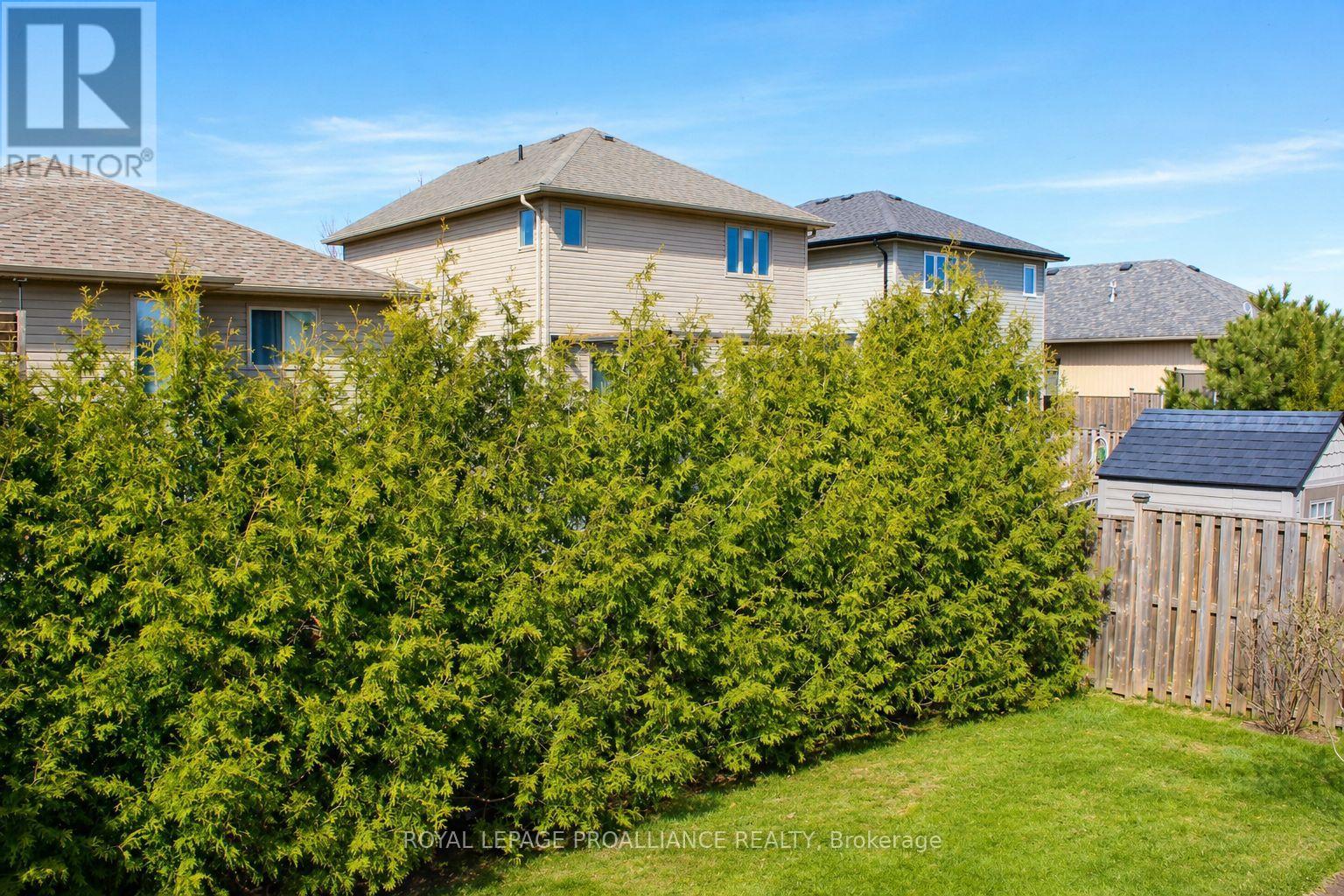 111 Hogan Crescent, Loyalist, Ontario  K7N 0A6 - Photo 32 - X13064308
