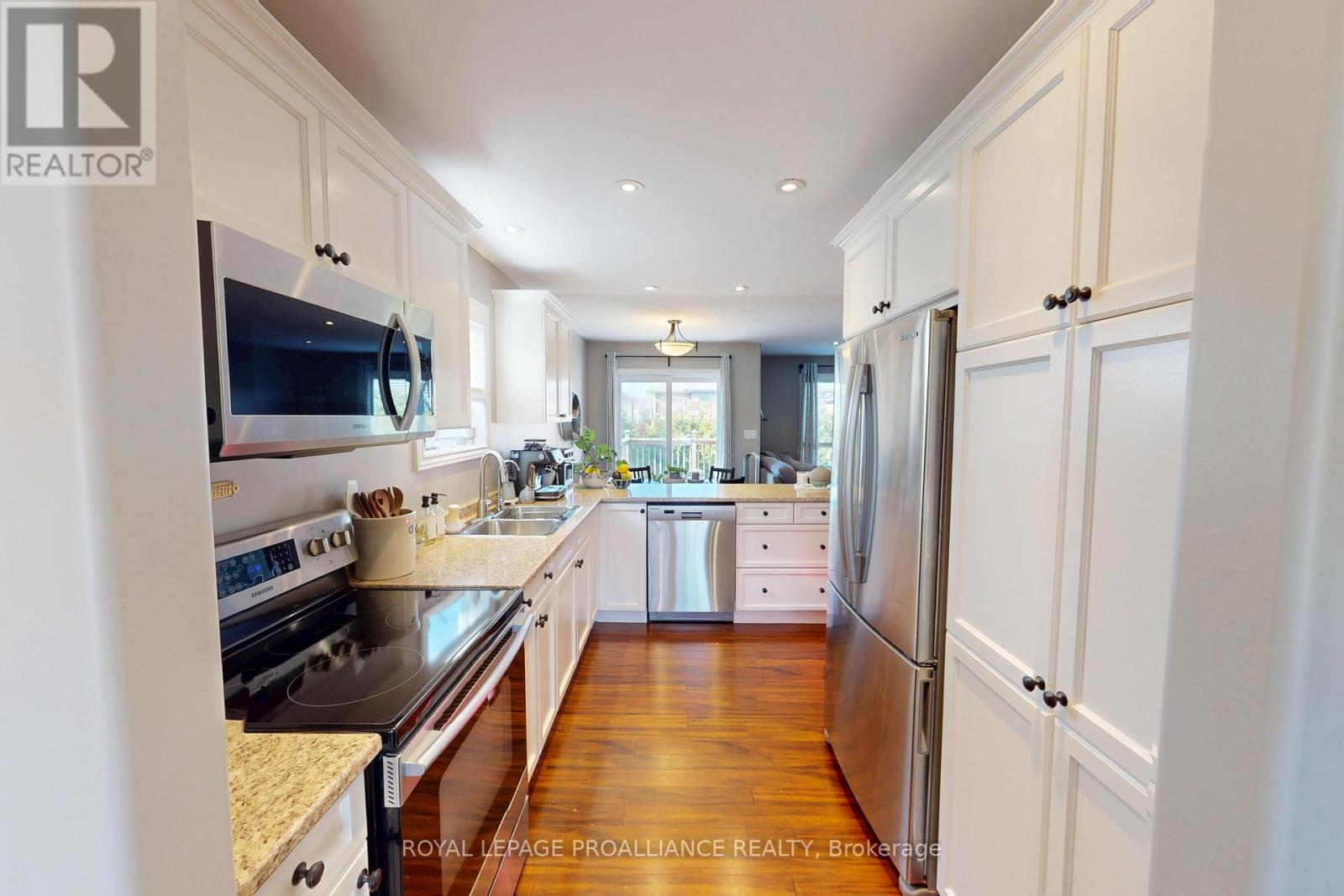 111 Hogan Crescent, Loyalist, Ontario  K7N 0A6 - Photo 6 - X13064308