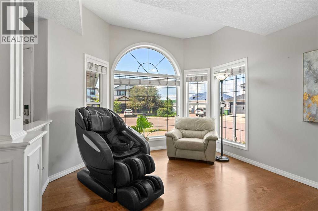 95 Sierra Nevada Green Sw, Calgary, Alberta  T3H 3R2 - Photo 2 - A2297841