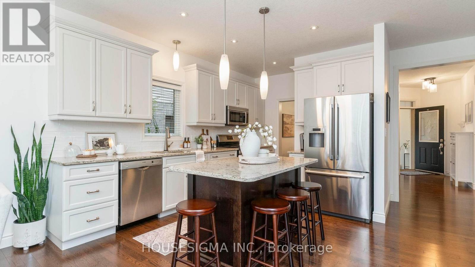 2001 Jubilee Drive, London North, Ontario  N6G 0H7 - Photo 15 - X13064278