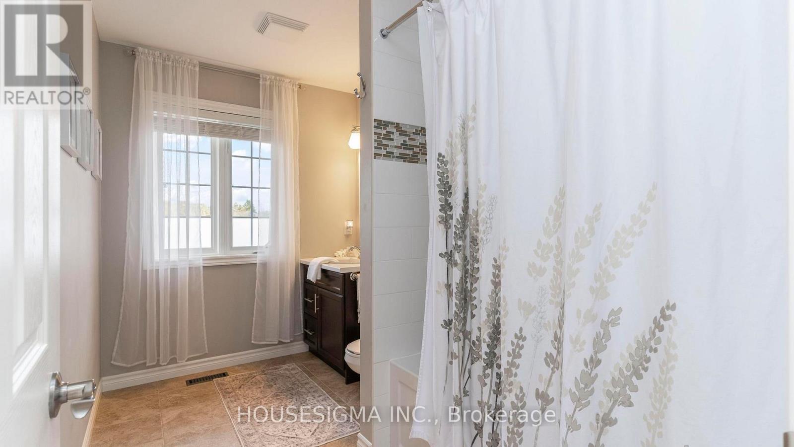 2001 Jubilee Drive, London North, Ontario  N6G 0H7 - Photo 25 - X13064278