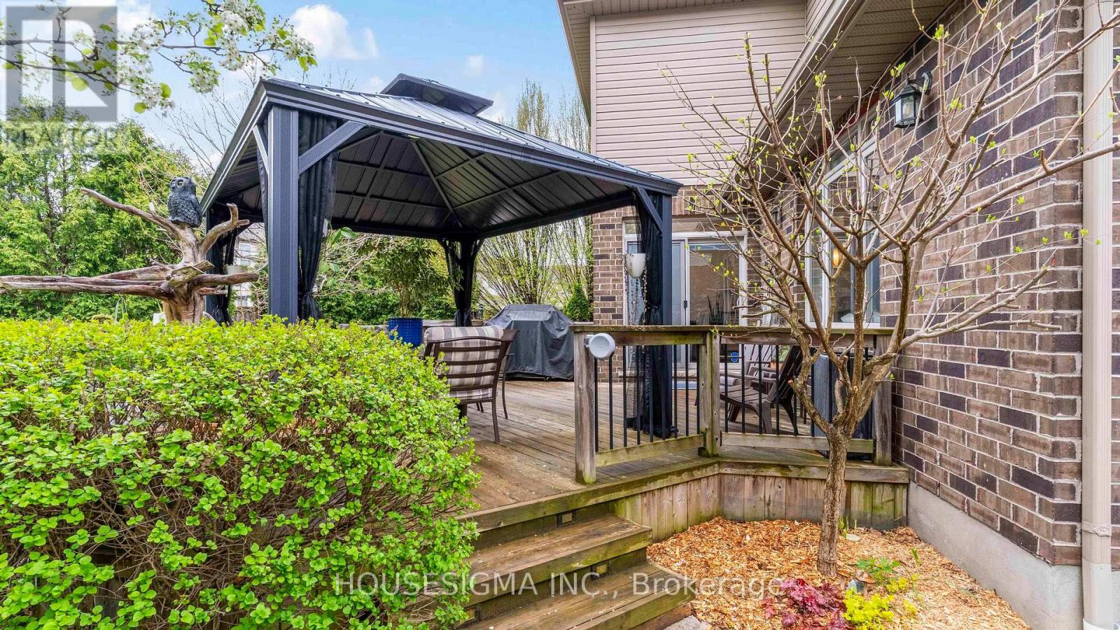 2001 Jubilee Drive, London North, Ontario  N6G 0H7 - Photo 43 - X13064278