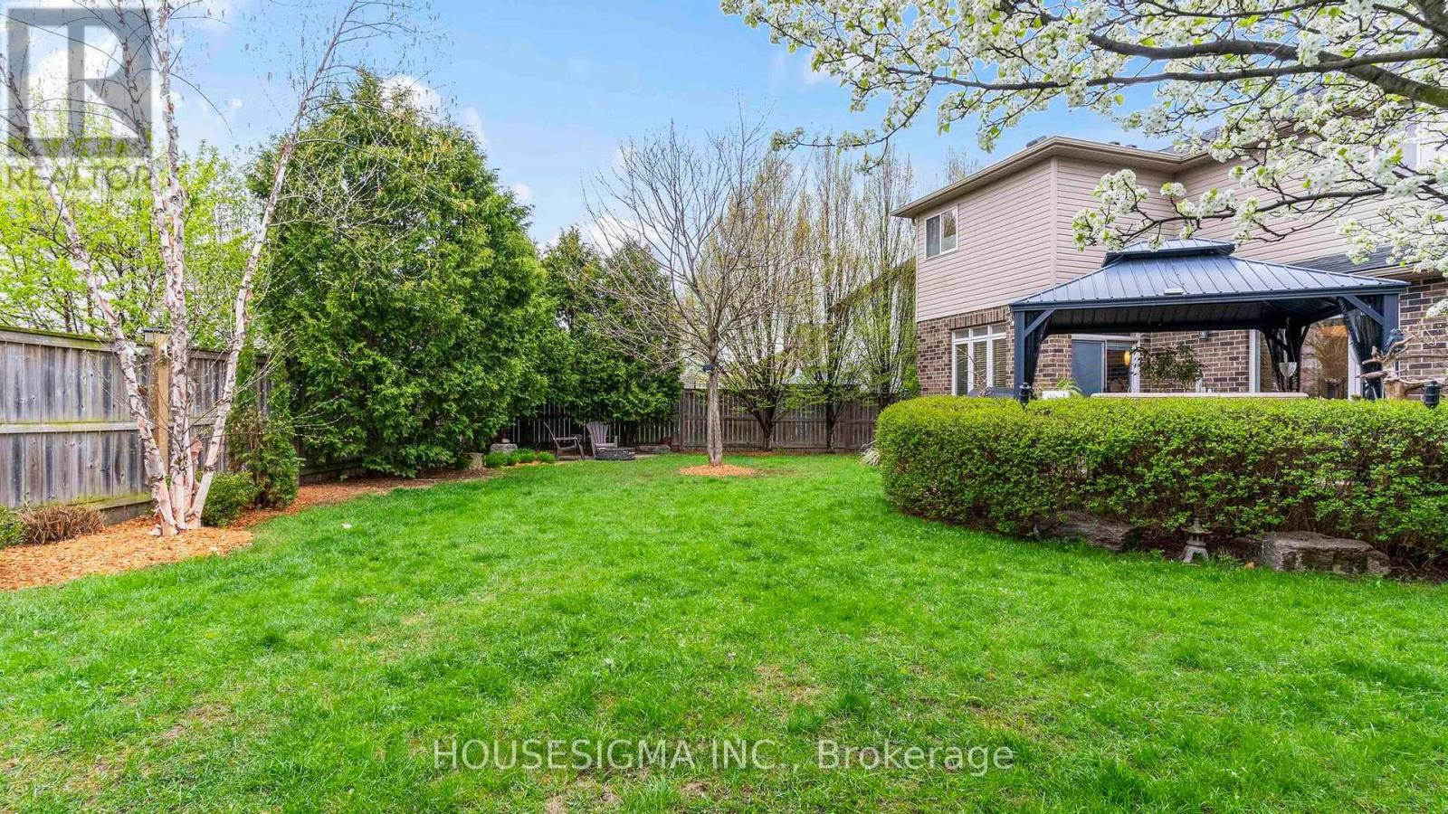 2001 Jubilee Drive, London North, Ontario  N6G 0H7 - Photo 45 - X13064278