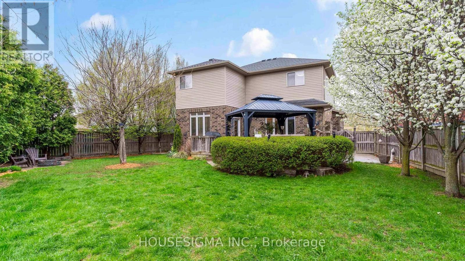 2001 Jubilee Drive, London North, Ontario  N6G 0H7 - Photo 46 - X13064278