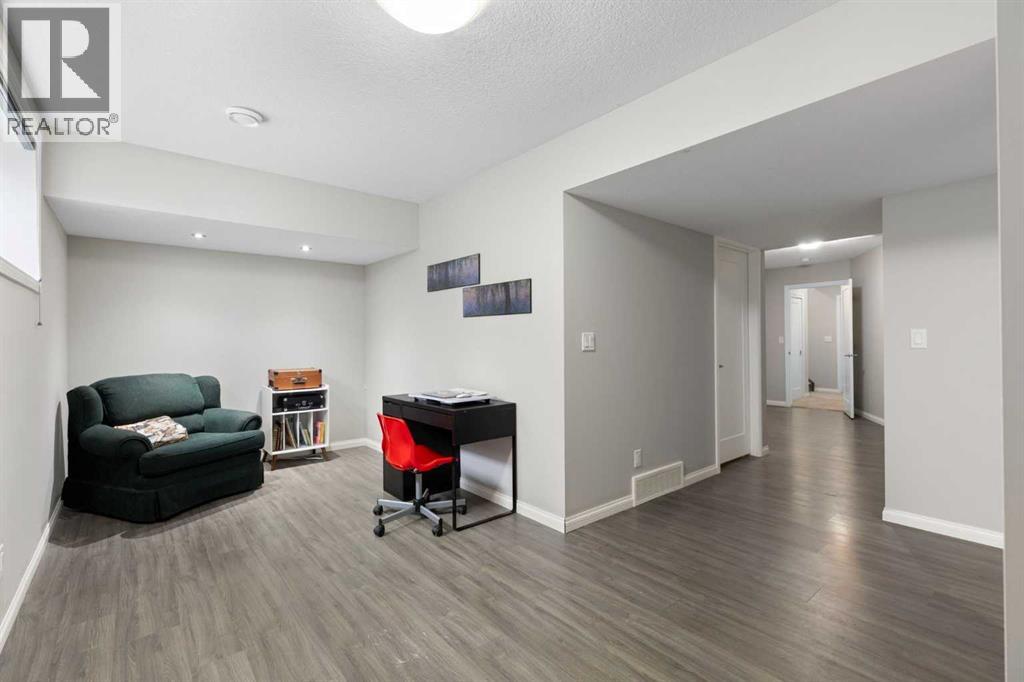 1 Osborne Common SW, Airdrie, Alberta  T4B 5E3 - Photo 37 - A2302727