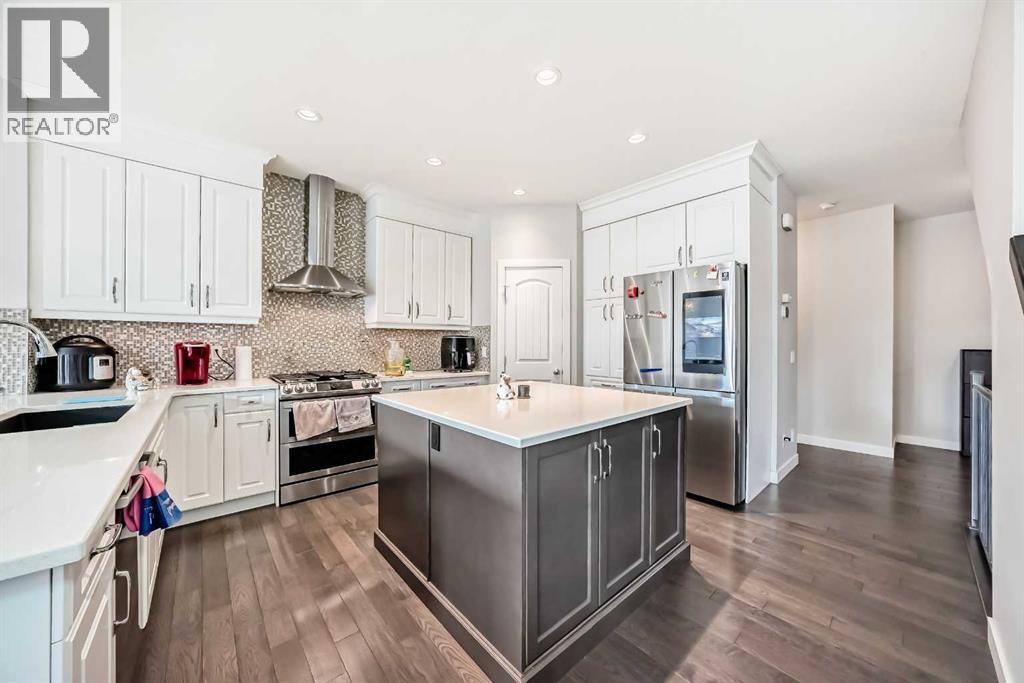 105 Sandpiper Point, Chestermere, Alberta  T1X 0V5 - Photo 4 - A2306659