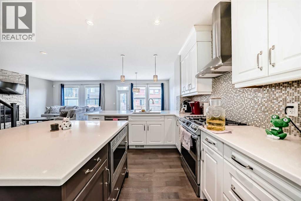 105 Sandpiper Point, Chestermere, Alberta  T1X 0V5 - Photo 6 - A2306659