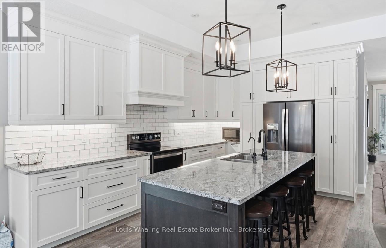 161 Boyd Lake Road, West Grey, Ontario  N0G 1S0 - Photo 11 - X12825816