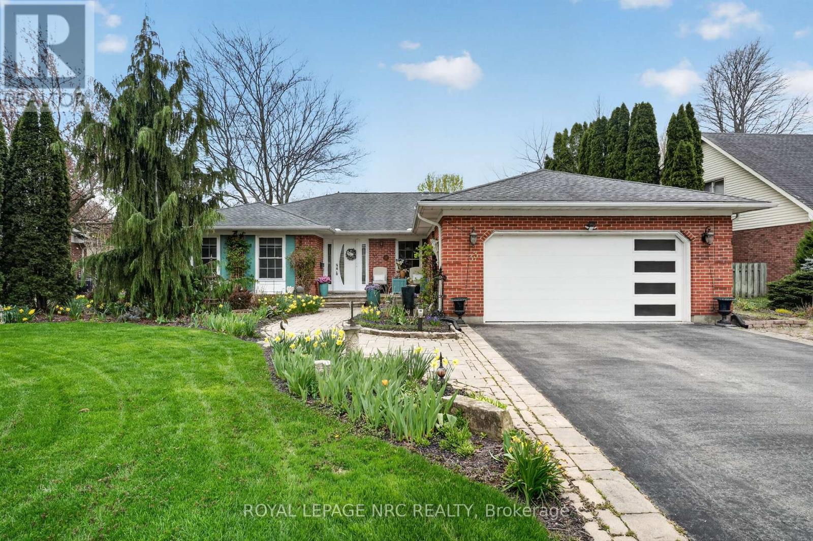 33 COLONEL BUTLER CRESCENT, Niagara-on-the-Lake, Ontario