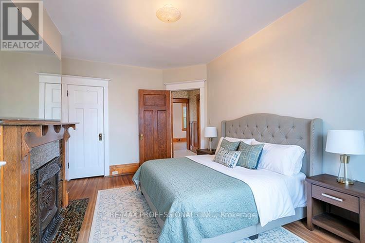 316 Durie Street, Toronto, Ontario  M6S 3G3 - Photo 14 - W13059920