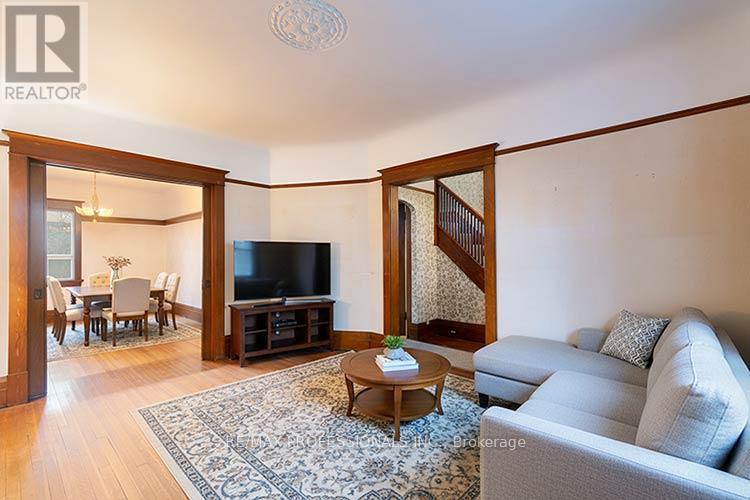 316 Durie Street, Toronto, Ontario  M6S 3G3 - Photo 4 - W13059920