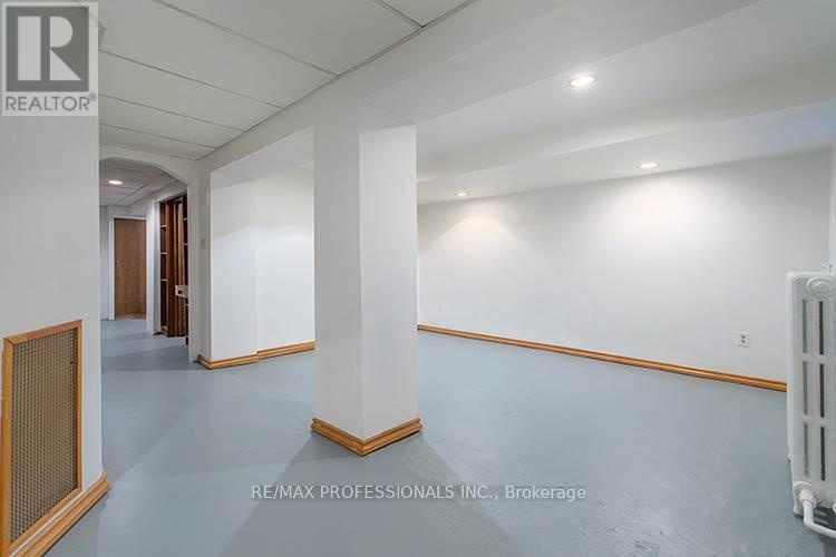 316 Durie Street, Toronto, Ontario  M6S 3G3 - Photo 31 - W13059920