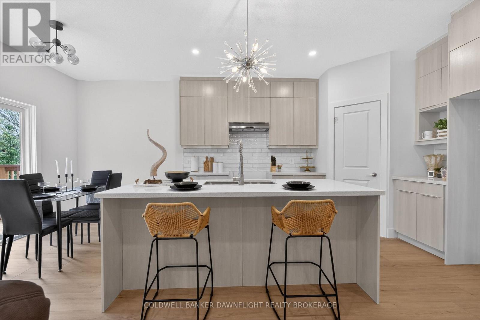54 Moonlight Court, Central Huron, Ontario  N0M 1L0 - Photo 5 - X12750376