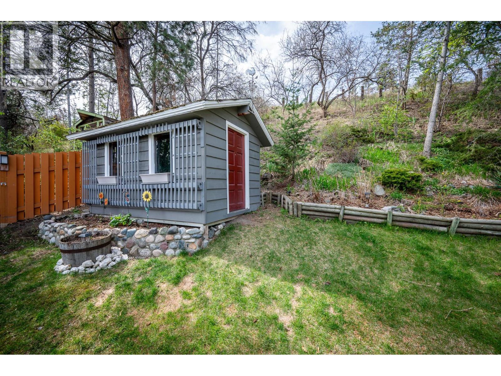 2185 Sifton Lane, Kamloops, British Columbia  V1S 1A4 - Photo 30 - 10385304