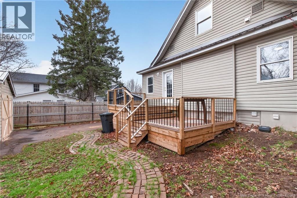 85 Rockland, Moncton, New Brunswick  E1A 3T4 - Photo 43 - NB138354