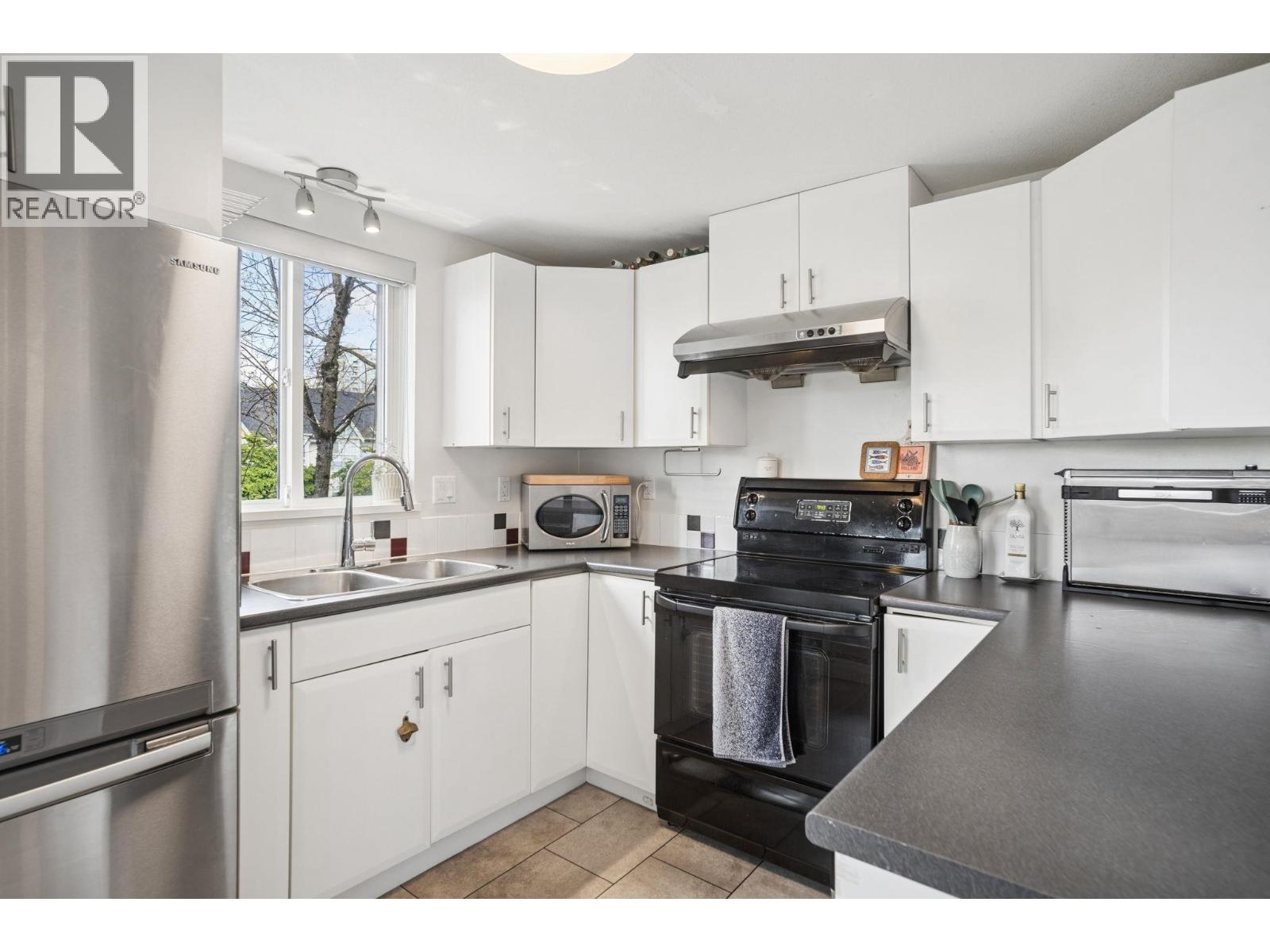 304 6833 Village Green, Burnaby, British Columbia  V5E 4M1 - Photo 9 - R3116686