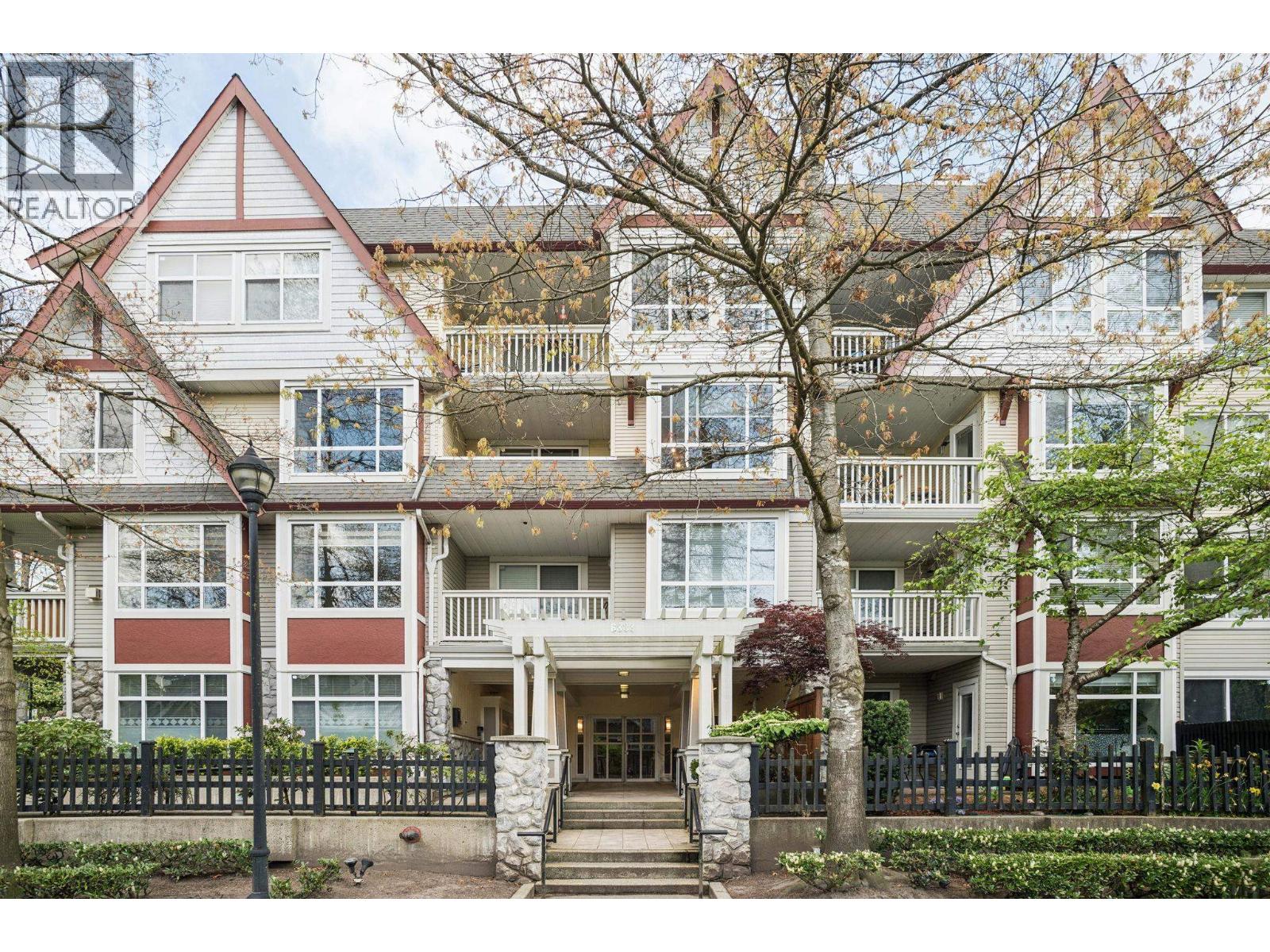 304 6833 Village Green, Burnaby, British Columbia  V5E 4M1 - Photo 1 - R3116686