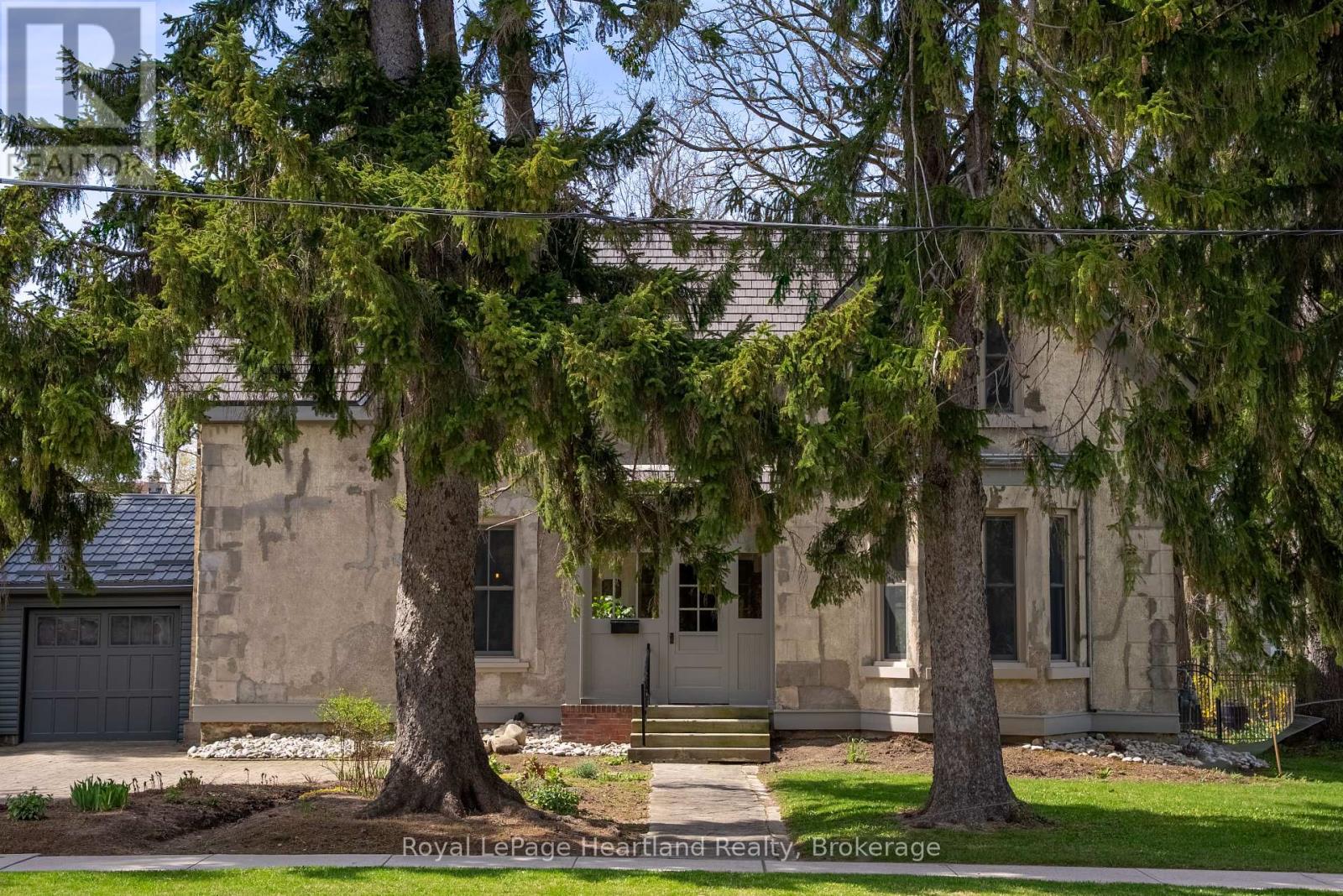 154 Ontario Street, Central Huron (Clinton), Ontario  N0M 1L0 - Photo 2 - X13064190