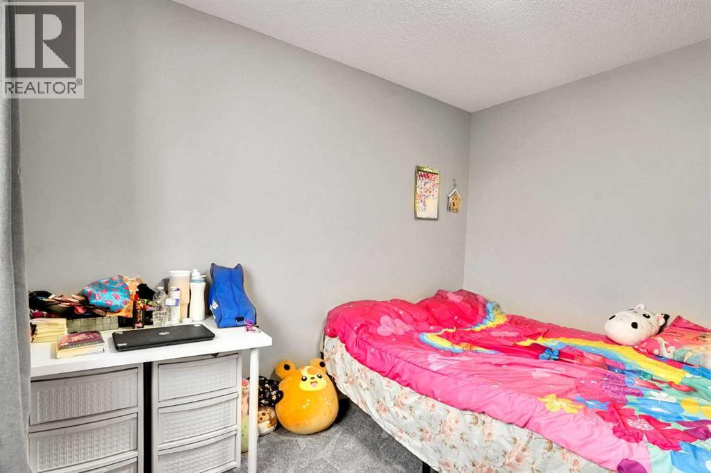 39 Douglasview Road SE, Calgary, Alberta  T2Z 2S8 - Photo 33 - A2292349