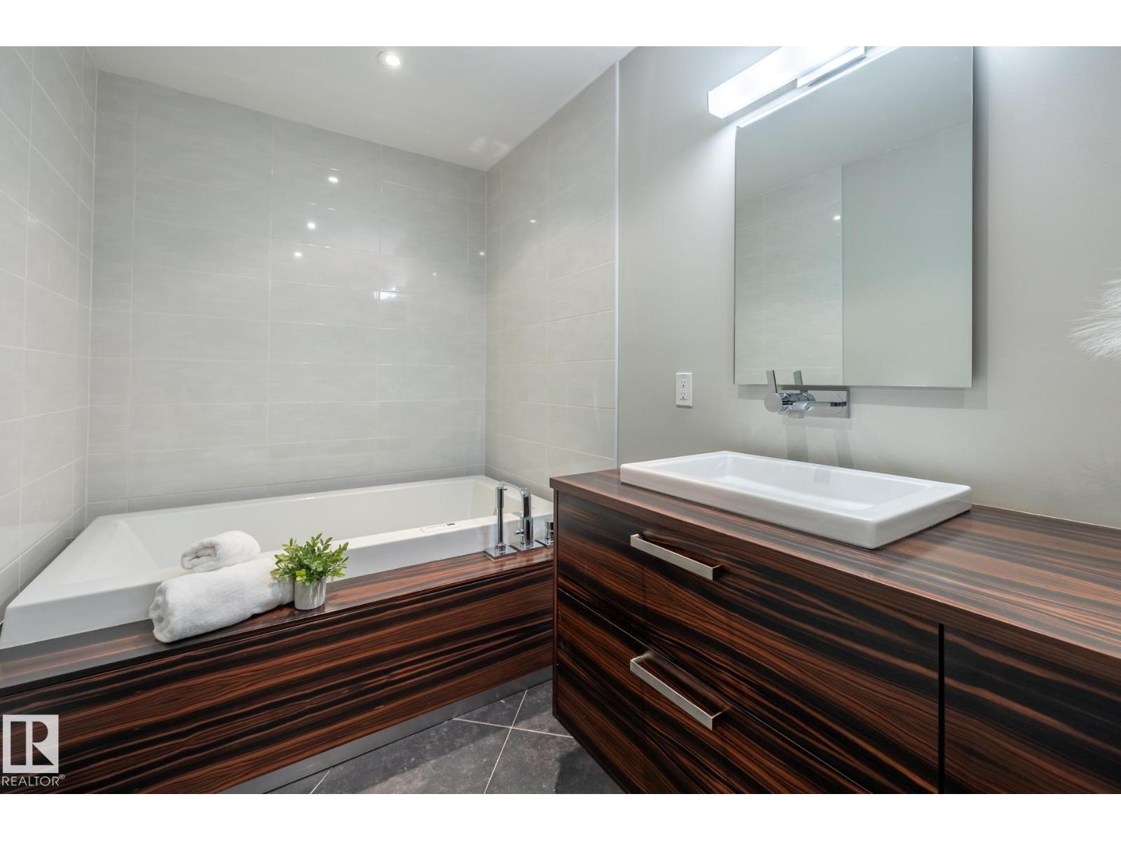 4204 Aspen Dr E Nw, Edmonton, Alberta  T6J 2A9 - Photo 22 - E4484927