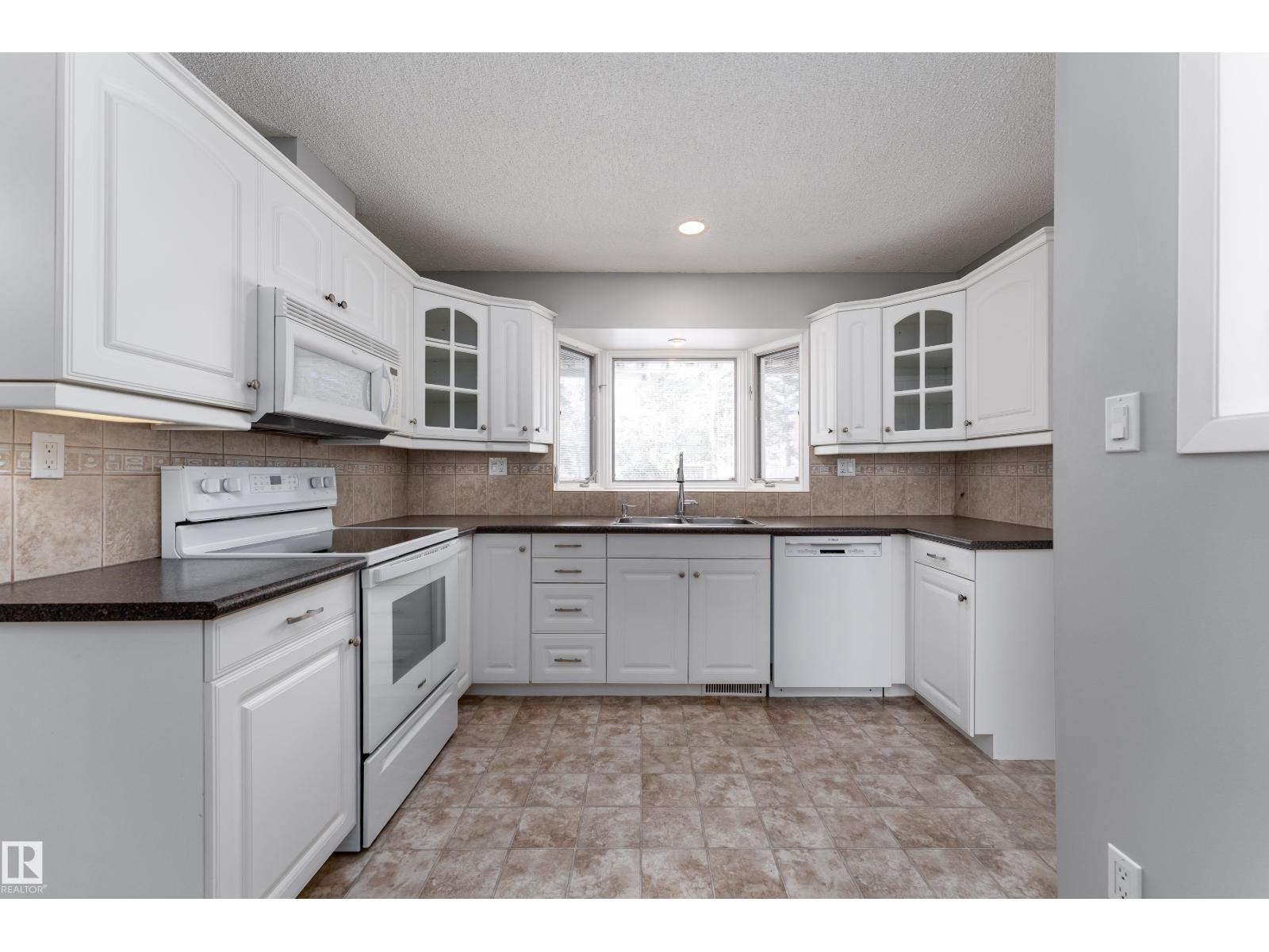 4212 52 St, Camrose, Alberta  T4V 1T4 - Photo 12 - E4484930