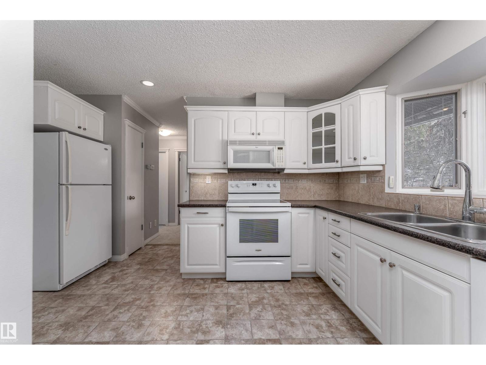 4212 52 St, Camrose, Alberta  T4V 1T4 - Photo 13 - E4484930