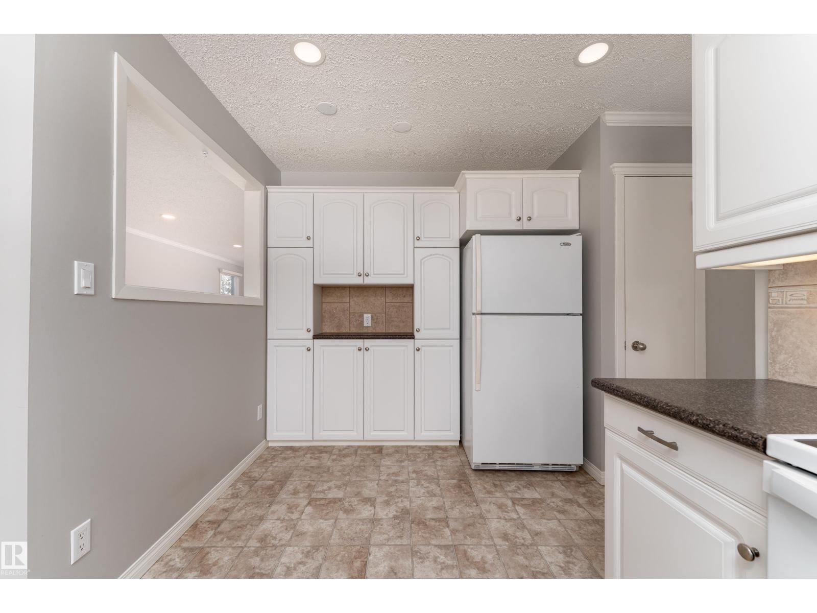 4212 52 St, Camrose, Alberta  T4V 1T4 - Photo 9 - E4484930