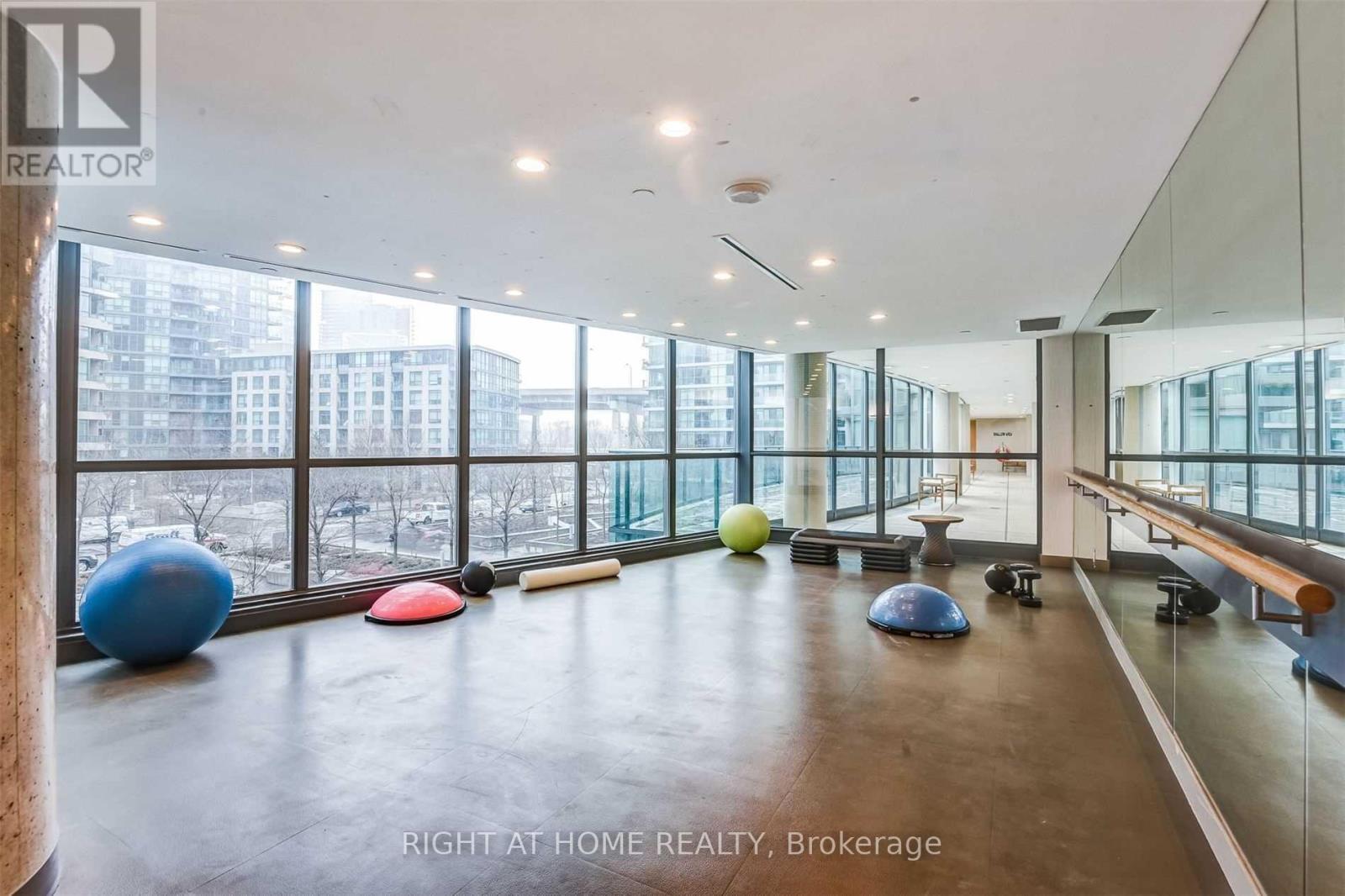 665 - 209 Fort York Boulevard, Toronto, Ontario  M5V 4A1 - Photo 11 - C13064230