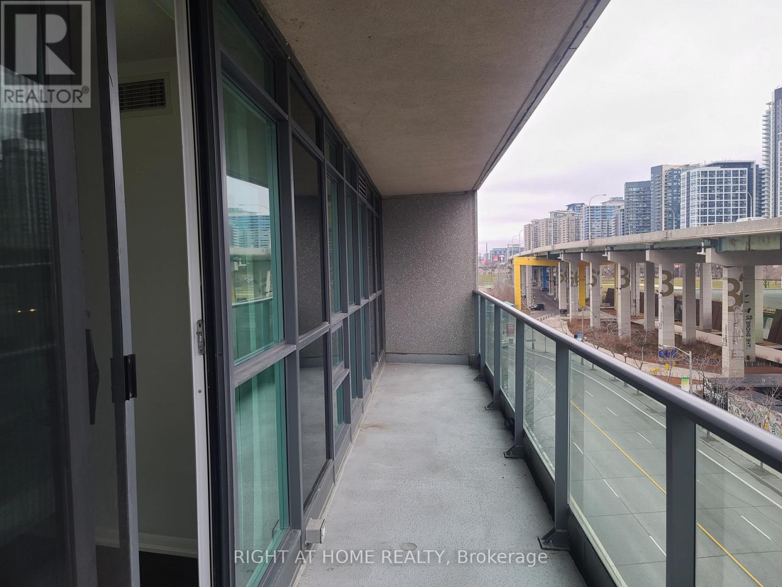 665 - 209 Fort York Boulevard, Toronto, Ontario  M5V 4A1 - Photo 16 - C13064230