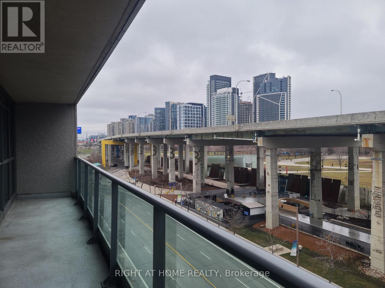 665 - 209 Fort York Boulevard, Toronto, Ontario  M5V 4A1 - Photo 17 - C13064230