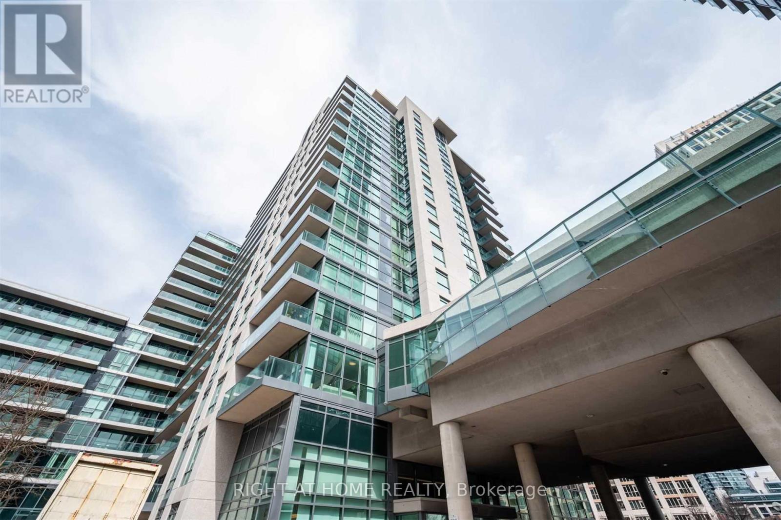 665 - 209 Fort York Boulevard, Toronto, Ontario  M5V 4A1 - Photo 2 - C13064230