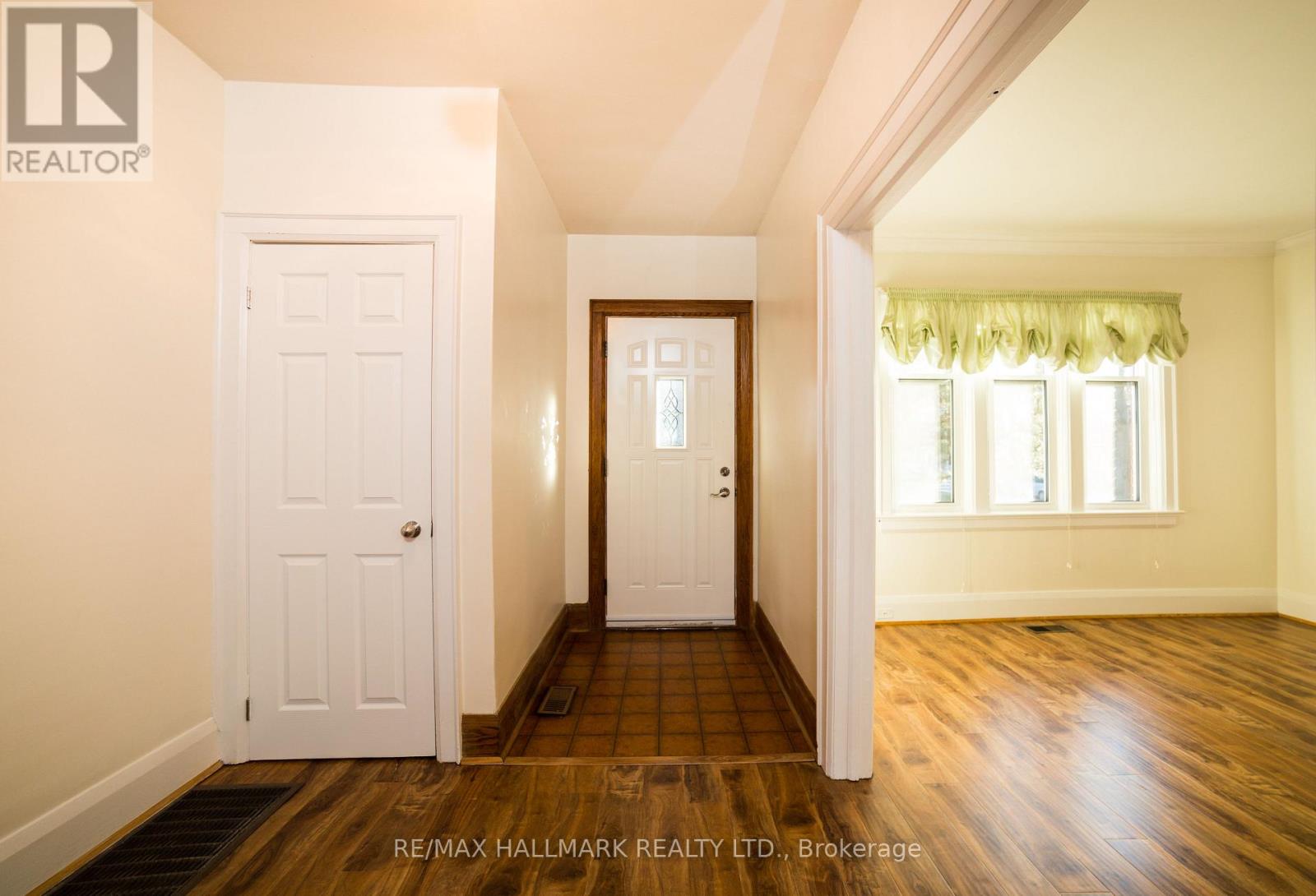 40 Snowdon Avenue, Toronto, Ontario  M4N 2A6 - Photo 4 - C13064250