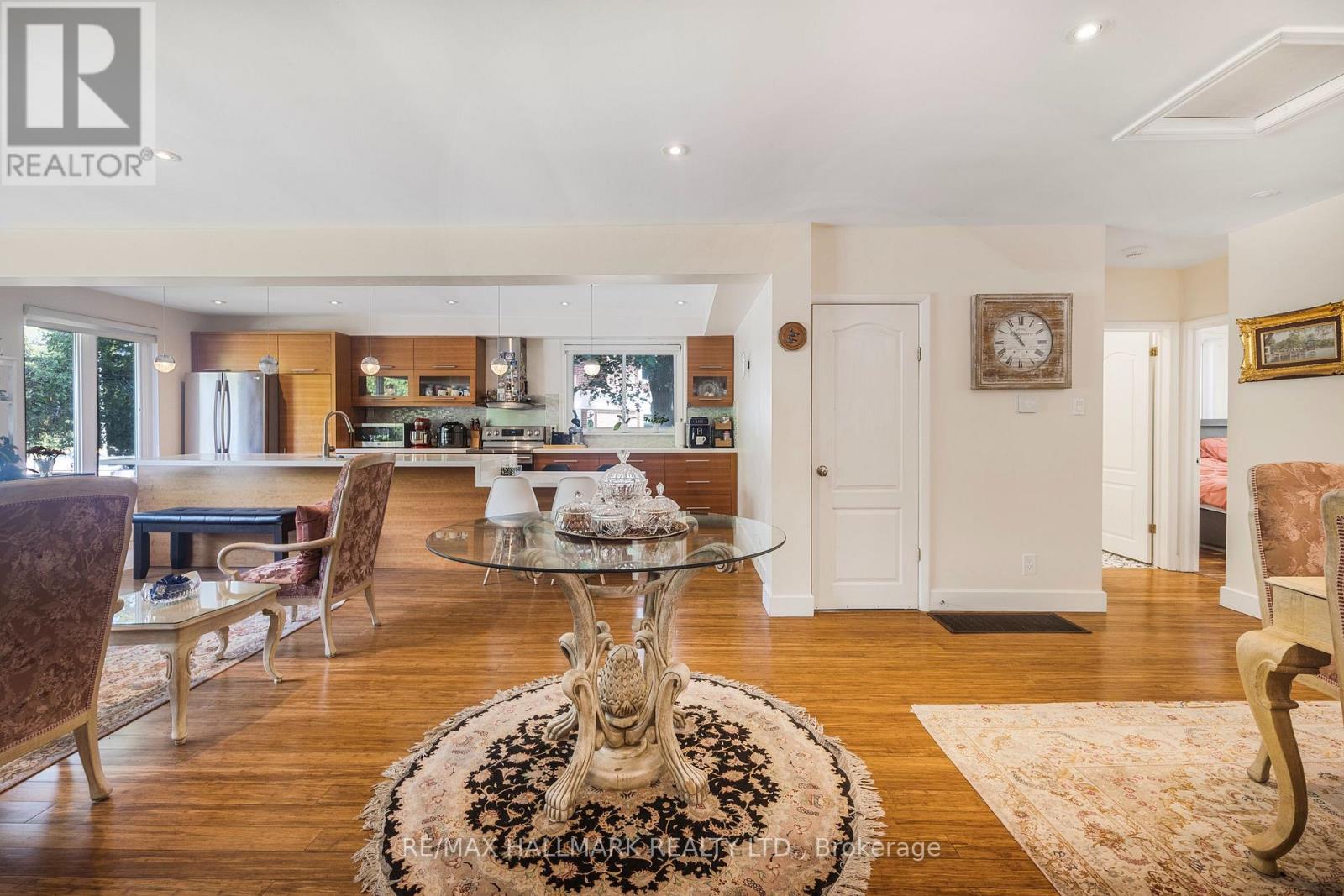 19 Talwood Drive, Toronto, Ontario  M3B 2P4 - Photo 15 - C13064252