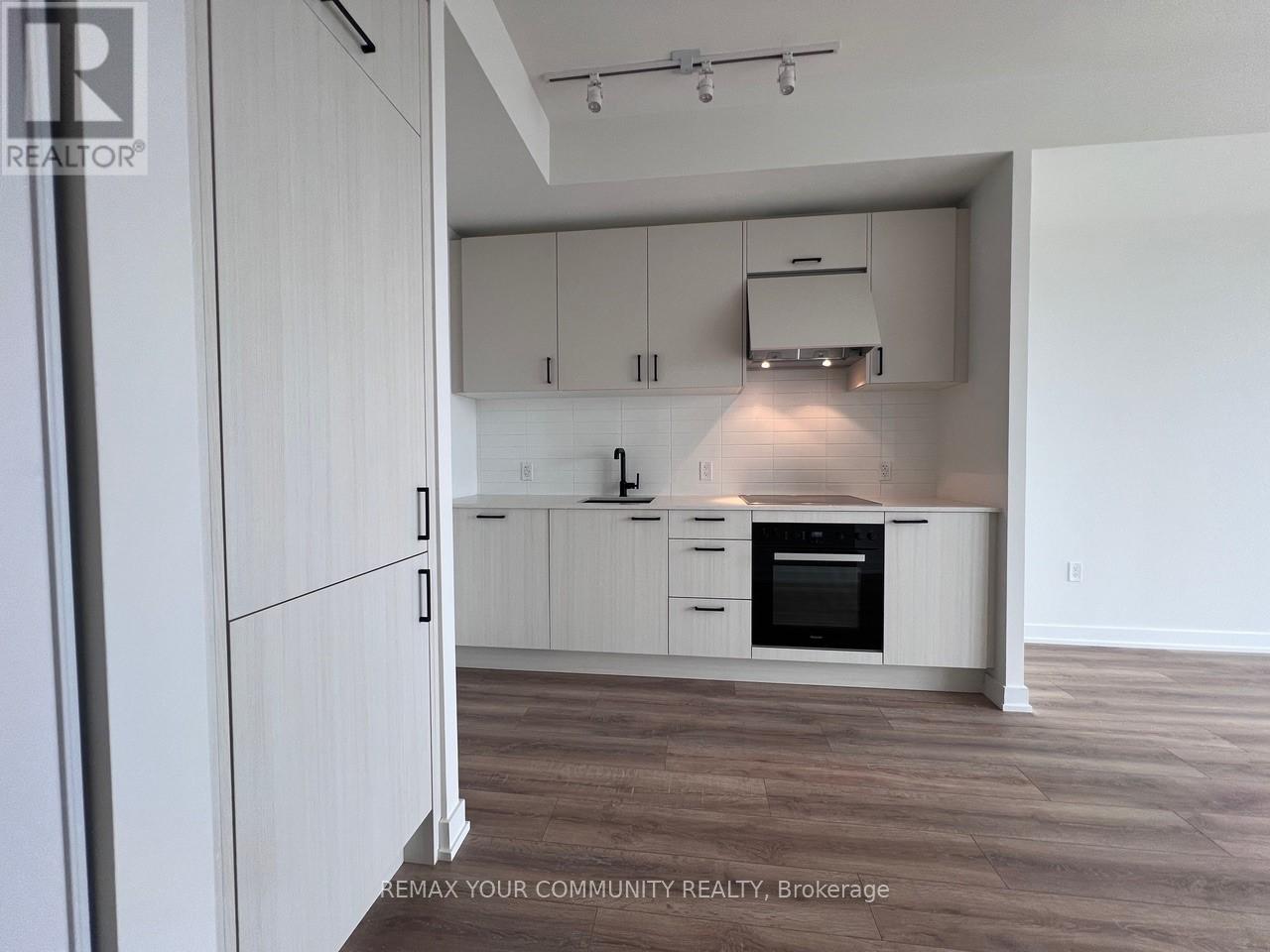 3708 - 1 Quarrington Lane, Toronto, Ontario  M3C 0S4 - Photo 8 - C13064314